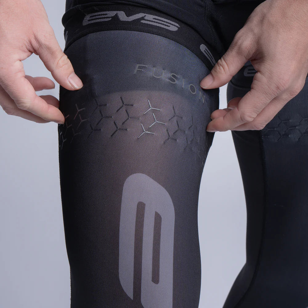 EVS FUSION HANNYA KNEE BRACE SOCKS