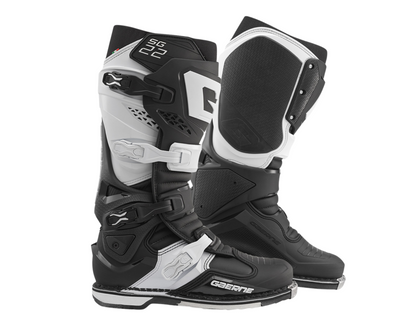 GAERNE SG-22 BLACK/WHITE BOOTS