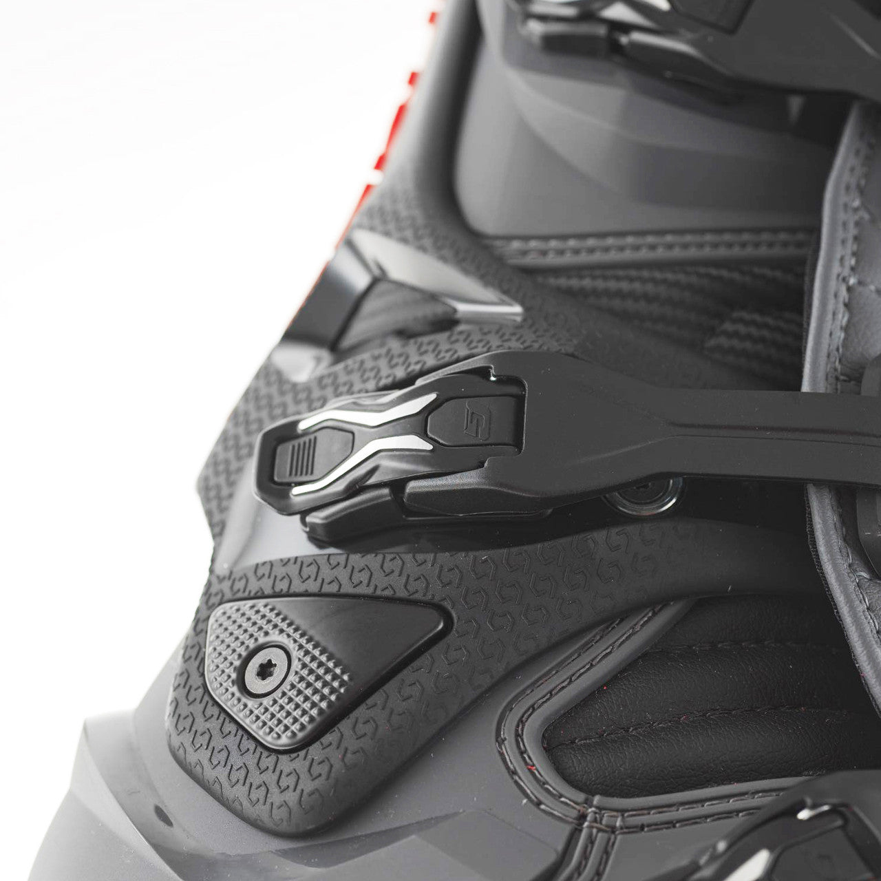 GAERNE SG-22 ANTHRACITE/BLACK/RED BOOTS