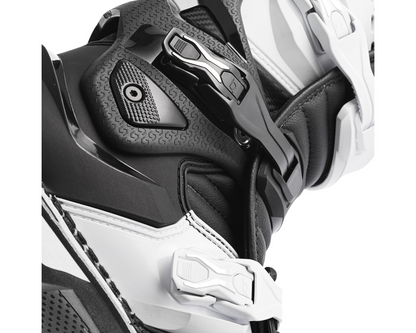 GAERNE SG-22 BLACK/WHITE BOOTS