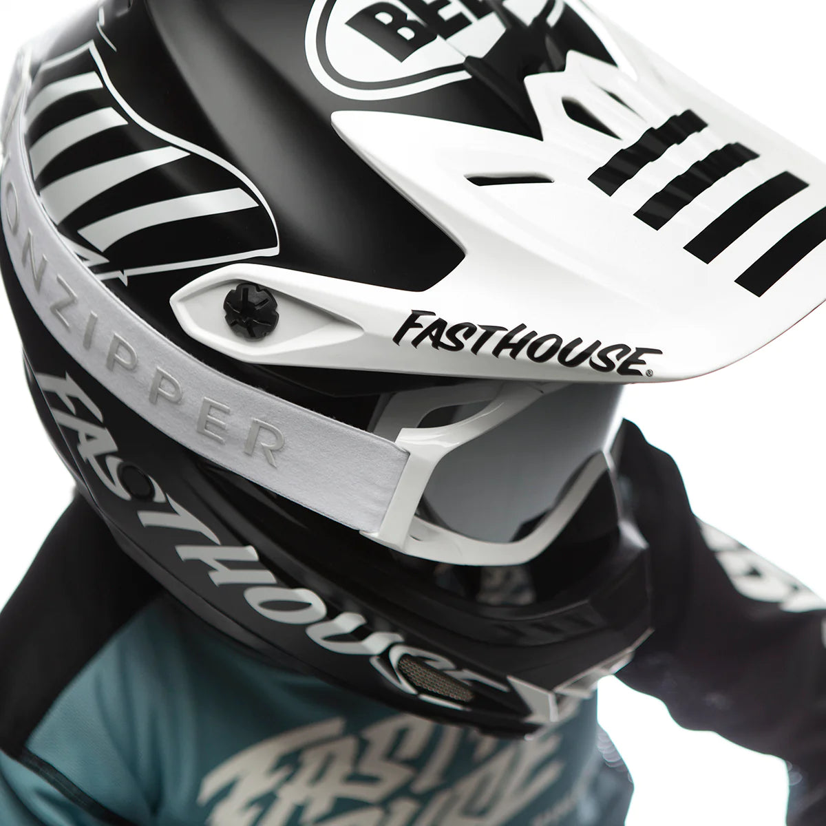 BELL 2024 MOTO-9 MIPS YOUTH FASTHOUSE FLYING COLOURS MATTE BLACK/WHITE HELMET