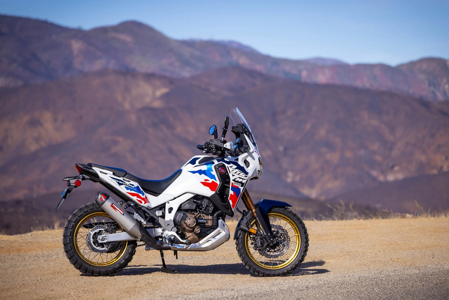 YOSHIMURA HONDA CRF1100L AFRICA TWIN 20-24 RS-12 STAINLESS STEEL SLIP-ON WITH CARBON END CAP