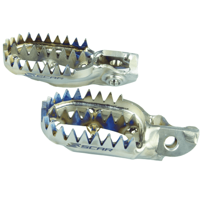 SCAR TITANIUM GRIPPER FOOTPEGS TRIUMPH TF 250-X 24-27 TF 450-RC 2025 TF 450-X / TF 450-E / TF 250-E 26-27 TF 250-C / TF 450-C 2027