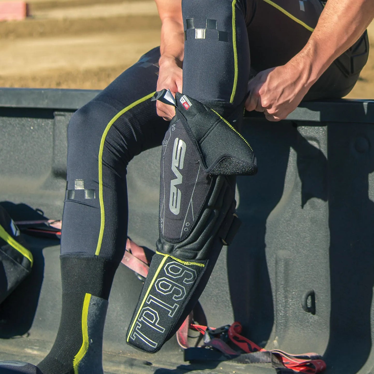 EVS TP199 KNEE PADS YOUTH