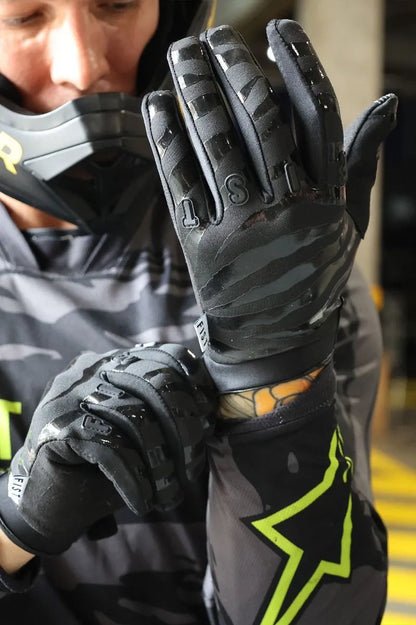 FIST ZEBRA BLACK OUT FROSTY FINGERS GLOVES