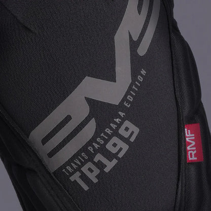 EVS TP199 YOUTH KNEE PADS BLACKOUT